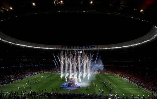 Liverpool s players celebrate with the trophy after winning the UEFA Champions League final against Tottenham Hotspur at Wanda Metropolitano stadium in Madrid, Spain, 01 June 2019. UCL Final 2019 - Tottenham Hotspur vs Liverpool FC !ACHTUNG: NUR REDAKTIONELLE NUTZUNG!  Copyright: xJuanxCarlosxHidalgox GRAF2342 20190601-636950283183569324