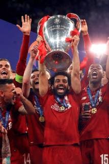 Liverpool s winger Mohamed Salah celebrates with the trophy after winning the UEFA Champions League final against Tottenham Hotspur at Wanda Metropolitano stadium in Madrid, Spain, 01 June 2019. UCL Final 2019 - Tottenham Hotspur vs Liverpool FC !ACHTUNG: NUR REDAKTIONELLE NUTZUNG!  Copyright: xJuanjoxMartinx GRAF2350 20190601-636950283872731439