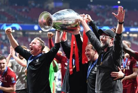 01.06.2019, xkvx, Fussball UEFA Champions League Finale, Tottenham Hotspur - FC Liverpool emspor, v.l. Coach Trainer Juergen Klopp (FC Liverpool) mit dem Pokal (DFL DFB REGULATIONS PROHIBIT ANY USE OF PHOTOGRAPHS as IMAGE SEQUENCES and or QUASI-VIDEO) Madrid