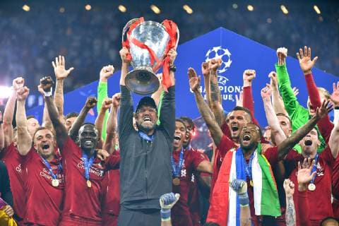 Juergen KLOPP (Trainer Liverpool), mit Pokal,Cup,Tropaee, Teamfoto,Team,Mannschaft,Mannschaftsfoto Jubel,Freude,Begeisterung, Siegerehrung, Fussball Champions League Finale 2019 Tottenham Hotspur-Liverpool FC 0-2, Saison2018 19, am 01.06.2019, Stadion Wanda Metropolitano. *** Juergen KLOPP Coach Liverpool , with Cup,Cup,Tropaee, Team Photo,Team,Team,Team Photo Jubel,Joy,Enthusiasm, Award Ceremony, Football Champions League Final 2019 Tottenham Hotspur Liverpool FC 0 2, Season2018 19, on 01 06 2019, Stadium Wanda Metropolitano