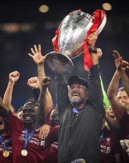 Madrid, 01.06.2019 Trainer Jürgen Klopp (Liverpool) mit Pokal Tottenham Hotspur - FC Liverpool