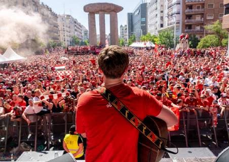 Sport Bilder des Tages Liverpool Fans