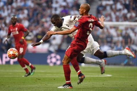 Moussa SISSOKO (Tottenham), Aktion,Zweikampf gegen FABINHO (Liverpool), Fussball Champions League Finale 2019 Tottenham Hotspur-Liverpool FC 0-2, Saison2018 19, am 01.06.2019, Stadion Wanda Metropolitano.