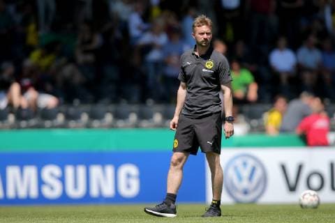 Aspach, Germany 30.05.2019, Deutsche A-Junioren-Meisterschaft, A-Junioren Finale VfB Stuttgart - BV Borussia Dortmund, Trainer Benjamin Hoffmann (BVB U19) Schaut ( Defodi-09-541-017267