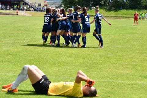 Jubel, Freuen, celebrate, happy, cheer , Goal Celebration SG 99 Andernach 2:0 Monique Eichhorn (Union Berlin,27) liegt geschlagen am Boden, 02.06.2019, Andernach, Fussball, Relegation Aufstieg 2.Frauenbundesliga SG 99 Andernach - 1.FC Union Berlin, DFB DFL REGULATIONS PROHIBIT ANY USE OF PHOTOGRAPHS AS IMAGE SEQUENCES AND OR QUASI-VIDEO.
