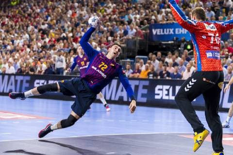 Köln, Deutschland 02. Juni 2019: Handball - EHF CL Spiel Platz 3 - FC Barcelona, Barca vs. PGE Vive Kielce v.li. Ludovic Fabregas (Barcelona), Vladimir Cupara (Kielce) Köln Lanxess Arena Deutschland