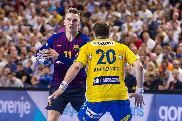 Köln, Deutschland 02. Juni 2019: Handball - EHF CL Spiel Platz 3 - FC Barcelona, Barca vs. PGE Vive Kielce v.li. Lasse Bredekjaer Andersson (Barcelona), Mariusz Jurkiewicz (Kielce) Köln Lanxess Arena Deutschland