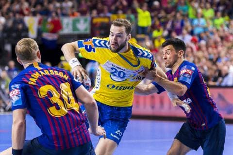 Köln, Deutschland 02. Juni 2019: Handball - EHF CL Spiel Platz 3 - FC Barcelona, Barca vs. PGE Vive Kielce v.li. Aron Palmarsson (Barcelona), Mariusz Jurkiewicz (Kielce), Nemanja Ilic (Barcelona) Köln Lanxess Arena Deutschland