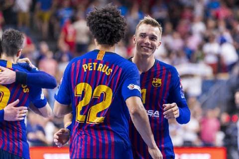 Köln, Deutschland 02. Juni 2019: Handball - EHF CL Spiel Platz 3 - FC Barcelona, Barca vs. PGE Vive Kielce v.li. Thiagus Goncalves Dos Santos Petrus (Barcelona), Lasse Bredekjaer Andersson (Barcelona) Köln Lanxess Arena Deutschland