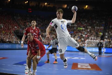 Daniil Shishkarev (HC Vardar) ist frei, Kentin Mahe (Telekom Veszprem HC) zu spät, Handball, Männer, Velux EHF Final Four, Finale, HC Vardar vs Telekom Veszprem, 02.06.19 Köln Lanxess-Arena Nordrhein-Westfalen Germany