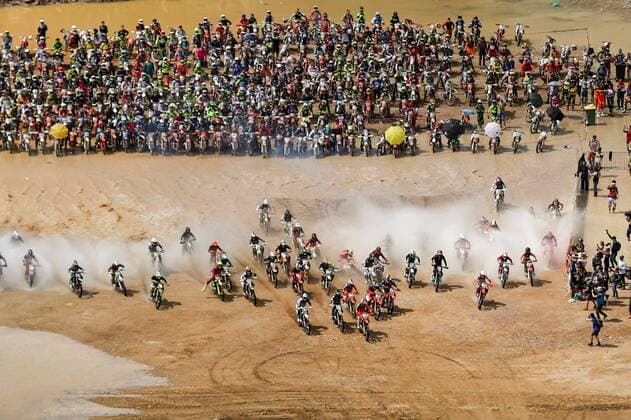 Sport Themen der Woche KW22 Sport Bilder des Tages MOTOCROSS - Erzbergrodeo 2019 EISENERZ,AUSTRIA,02.JUN.19 - MOTORSPORTS, MOTORCYCLE, MOTOCROSS - Erzbergrodeo 2019, Hare Scramble. Image shows the start. GEPAxpictures xChristianxWalgram