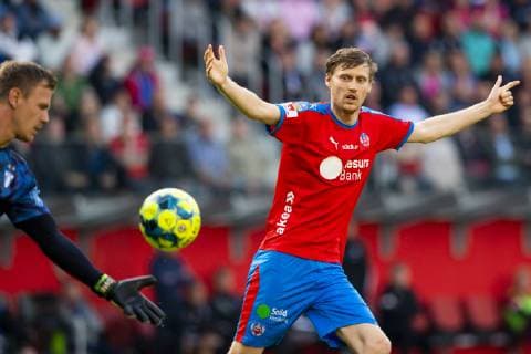1906022 Helsingborgs Andri Runar Bjarnason och Malmö FFs malvakt Johan Dahlin under fotbollsmatchen i Allsvenskan mellan Helsingborg och Malmö FF den 2 juni 2019 i Helsingborg. Copyright: LUDVIGxTHUNMAN BB190602LT088