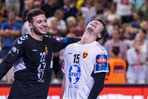 Handball, EHF CL, Final Four, Finale, HC Vardar Skopje - Telekom Veszprem HC Köln, Deutschland 02. Juni 2019: Handball - EHF CL Finale - HC Vardar Skopje vs. Telekom Veszprem Kalifa Ghedbane (HC Vardar), Christian Dissinger (HC Vardar) Jubel Freude Emotion Köln Lanxess Arena Deutschland