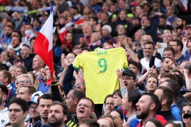 HOMMAGE A 09 EMILIANO SALA (NAN) - SUPPORTERS FOOTBALL : France vs Bolivie - Match Amical - 02 06 2019 FEP Panoramic 