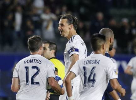 June 2, 2019 - Los Angeles, California, U.S - LA Galaxy forward Zlatan Ibrahimovic (9) of Sweden, celebrates his goal during the 2019 Major League Soccer MLS, Fussball Herren, USA match between LA Galaxy and New England Revolution in Carson, California, June 2, 2019. MLS 2019: New England Revolution 2:1 LA Galaxy - ZUMAc68_ 20190602_zaf_c68_017 Copyright: xRingoxChiux