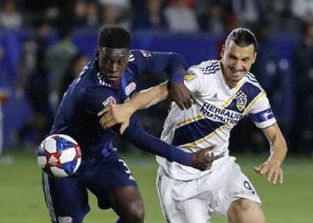 June 2, 2019 - Los Angeles, California, U.S - LA Galaxy forward Zlatan Ibrahimovic (9) of Sweden, and New England Revolution defender Jalil Anibaba (3) vie for the ball during the 2019 Major League Soccer MLS, Fussball Herren, USA match between LA Galaxy and New England Revolution in Carson, California, June 2, 2019. MLS 2019: New England Revolution 2:1 LA Galaxy - ZUMAc68_ 20190602_zaf_c68_019 Copyright: xRingoxChiux