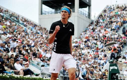 Sport Bilder des Tages French Open, Zverev besiegt Fognini TENNIS - ATP, Tennis Herren French Open 2019 PARIS,FRANCE,03.JUN.19 - TENNIS - ATP World Tour, French Open, Roland Garros, Grand Slam. Image shows the rejoicing of Alexander Zverev (GER). GEPAxpictures xMatthiasxHauer