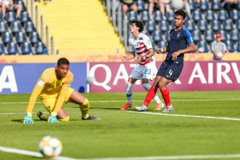 04.06.2019 BYDGOSZCZ UL. GDANSKA (POLAND) PILKA NOZNA (FOOTBALL) MISTRZOSTWA SWIATA W PILCE NOZNEJ DO LAT 20 (FIFA UNDER 20 WORLD CUP) MECZ (GAME) FRANCJARICHARD LEDEZMA, - USARICHARD LEDEZMA, (FRANCERICHARD LEDEZMA, - USA U20) NZ RICHARD LEDEZMA, BOUBACAR KAMARA FOTO TADEUSZ SKWIOT CYFRASPORT NEWSPIX.PL --- Newspix.pl FRANCE OUT!  20190604TSCS6862
