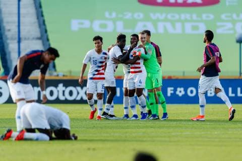 Bydgoszcz, Polen, 04.06.2019, FIFA Weltmeisterschaft Polen 2019, Achtelfinale, Frankreich - USA, USA schlussjubel ( Defodi-01048-179654