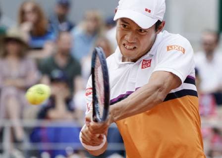 Sport Bilder des Tages Tennis: French Open Kei Nishikori of Japan plays against Rafael Nadal of Spain in the quarterfinals of the French Open in Paris on June 4, 2019. Nadal won 6-1, 6-1, 6-3. 