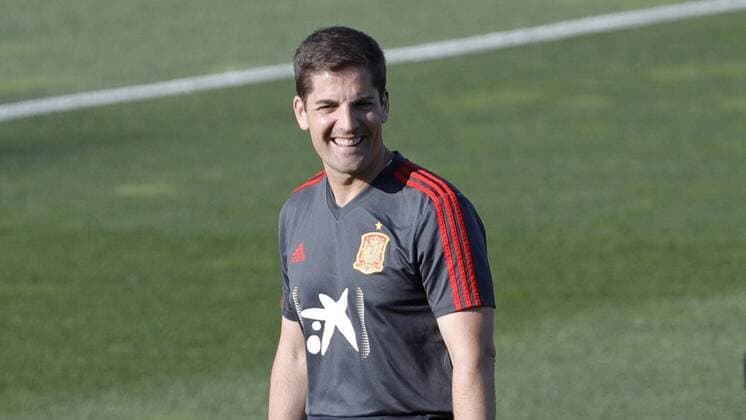 Madrid, Spain, 04.06.2019, Training der spanischen Fussballnationalmannschaft, Robert Moreno (Spain) smiles ( Defodi-09-523-097847