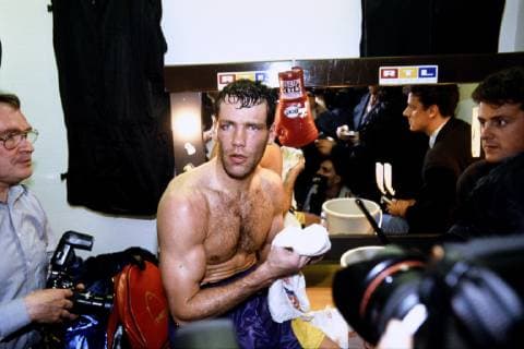 MASKE Henry erste mal Box Weltmeister beim RTL TV Interview in der Umkleide Profiboxen WM Kampf 1993 in der Philipshalle zwischen Henry Maske und Charles WILLIAMS am 20.Maerz 1993 in Duesseldorf *** MASKE Henry first time boxing world champion at the RTL TV interview in the dressing room professional boxing world championship fight 1993 in the Philipshalle between Henry Maske and Charles WILLIAMS on 20 March 1993 in Duesseldorf 