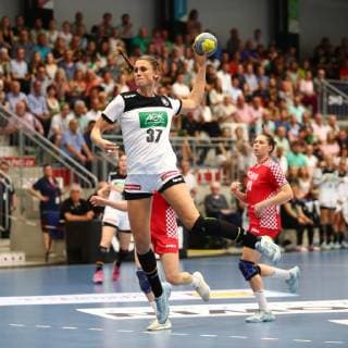 Torwurf von Alicia Stolle (Deutschland) Deutschland vs Kroatien, Handball, WM-Qualifikation, 05.06.2019 Deutschland vs Kroatien, Handball, WM-Qualifikation, 05.06.2019 Hamm Copyright: xEIBNER RenexWeissx EP_RWS