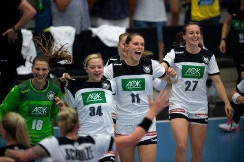 Hamm, Deutschland 05.06.2019: Handball WM Qualifiktation 2019 - Frauen - Deutschland vs. Kroatien (L-R) Isabell Roch (Deutschland), Kim Braun (Deutschland), Xenia Smits (Deutschland), Julia Maidhof (Deutschland) Hamm Nordrhein-Westfalen Deutschland WESTPRESS arena