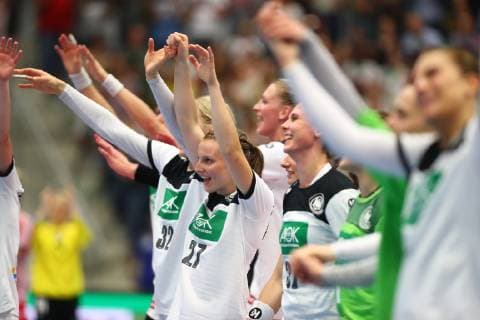 Die deutschen Spielerinnen feiern die Qualifikation fuer die WM Deutschland vs Kroatien, Handball, WM-Qualifikation, 05.06.2019 Deutschland vs Kroatien, Handball, WM-Qualifikation, 05.06.2019 Hamm Copyright: xEIBNER RenexWeissx EP_RWS