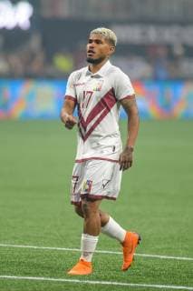 ATLANTA, GA - JUNE 05: Venezuela s Josef Mart?nez (17) plays before the Atlanta crowd during the International Friendly, Länderspiel, Nationalmannschaft between Mexico and Venezuela on June 5, 2019 at Mercedes Benz Stadium in Atlanta, GA. (Photo by John Adams Icon Sportswire) SOCCER: JUN 05 Mexico v Venezuela Icon190605758