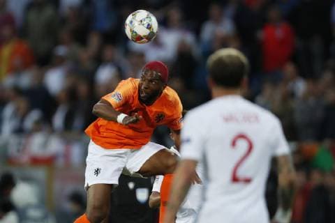 (l-r) Ryan Babel of Holland, Kyle Walker of England during the UEFA Nations League semi final match between The Netherlands and England at Estadio D. Afonso Henriques on June 06, 2019 in Guimaraes, Portugal UEFA Nations League 2018 2019 xVIxVIxImagesx xMauricexvanxSteenxIVx 14675625