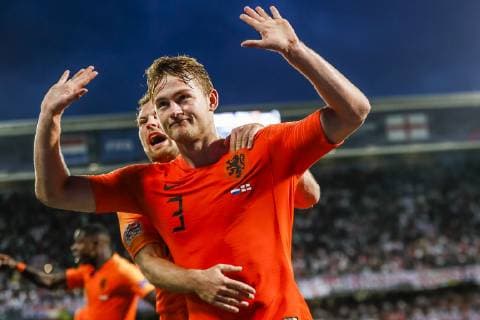 Sport Bilder des Tages GUIMARAES, 06-06-2019, Estadio D. Afonso Henriques , UEFA Nations League Semi Final. (Left-right) Netherlands player Daley Blind, Netherlands player Matthijs de Ligt celebrating the goal during the game Netherlands - England Netherlands - England  x3611024x Copyright: