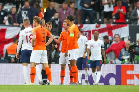 UEFA Nations League 2019 - Semi Final - The Netehrlands v England 06-06-2019: Voetbal: Nederland v Engeland: Guimaraes Semi final UEFA Nations League 2019 referee shows yellow card to Matthijs de Ligt of The Netherlands