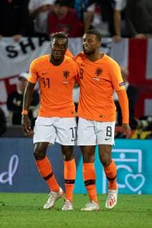 Guimaraes, Portugal, 06.06.2019, UEFA Nations League, Halblfinale, Niederlande - England, Tor zum 2:1, Torschuetze Quincy Promes (NLD) jubelt mit Georginio Wijnaldum (NLD) ( Defodi-01053042497