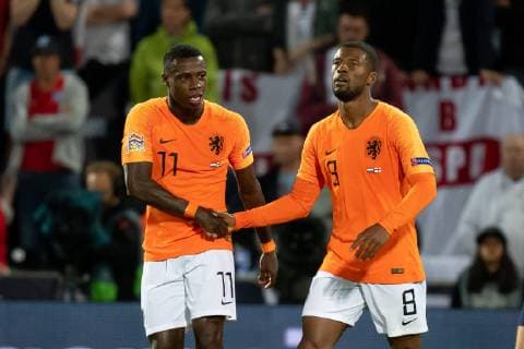 Guimaraes, Portugal, 06.06.2019, UEFA Nations League, Halblfinale, Niederlande - England, Tor zum 2:1, Torschuetze Quincy Promes (NLD) jubelt mit Georginio Wijnaldum (NLD) ( Defodi-01053042499