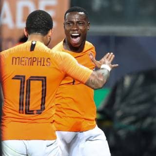 UEFA Nations League 2019 - Semi Final - The Netehrlands v England 06-06-2019: Voetbal: Nederland v Engeland: Guimaraes Semi final UEFA Nations League 2019 Quincy Promes of The Netherlands scored Memphis Depay of The Netherlands, Quincy Promes of The Netherlands