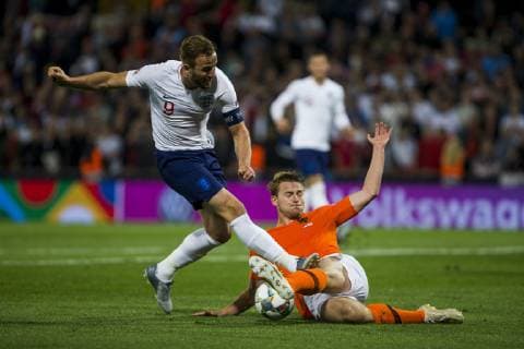 6th June 2019, St& xe1;dio D Afonso Henriques, Guimar& xe3;es, Portugal; UEFA Nations league Football semi-final, Netherlands versus England; De Ligt of NED tackles Harry Kane of ENG  ActionPlus12141748 NikolaxKrstic
