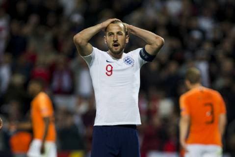6th June 2019, St& xe1;dio D Afonso Henriques, Guimar& xe3;es, Portugal; UEFA Nations league Football semi-final, Netherlands versus England; Harry Kane of ENG reacts as his shot goes wide of the ppost  ActionPlus12141756 NikolaxKrstic