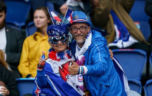 Paris, France 07.06.2019, FIFA Fußball-Weltmeisterschaft 2019 der Frauen, Gruppe A, 1. Spieltag, Frankreich - Suedkorea, Frankreich Fans , ( Defodi-01001213143 *** Paris, France 07 06 2019, FIFA Womens World Cup 2019, Group A, 1 matchday, France South Korea, France fans , Defodi 01001213143 Defodi-001