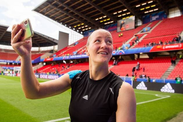 190608 Goalkeeper Almuth Schult of Germany celebrates after the FIFA Women s World Cup match between Germany and China on June 8, 2019 in Rennes. Photo: Simon Hastegard Bildbyran Kod SH 180062 Copyright: SIMONxHASTEGARD BB190608SH069