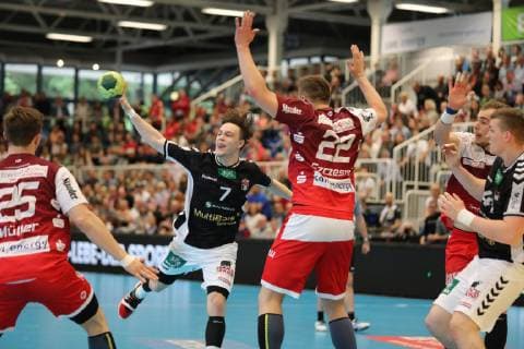 Handball,2.Bundesliga,Stadion Am Hallo ,Essen,TUSEM Essen gegen Sportverein Hamburg,08,06,2019,Stadion Am Hallo,Essen Leif Tissier 7 HSV,Justin Mueller 25,Dennis Szczesny 22 Sport,Handball,2.Bundesliga,Stadion Am Hallo ,Essen,TUSEM Essen gegen Sportverein Hamburg,08,06,2019 Essen Copyright: xEIBNER RonaldxBrendelx EP_RBL