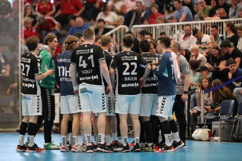 Handball,2.Bundesliga,Stadion Am Hallo ,Essen,TUSEM Essen gegen Sportverein Hamburg,08,06,2019,Stadion Am Hallo,Essen Thies Bergemann 27 HSV,Dominik Vogt 41 HSV,Philip Bauer 22 HSV Sport,Handball,2.Bundesliga,Stadion Am Hallo ,Essen,TUSEM Essen gegen Sportverein Hamburg,08,06,2019 Essen Copyright: xEIBNER RonaldxBrendelx EP_RBL