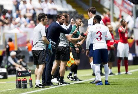 9th June 2019, St& xe1;dio D Afonso Henriques, Porto, Portugal; UEFA Nations League Football 3rd placed final, England versus Switzerland; Head Coach Gareth Southgate gives advices to Danny Rose of ENG during a break  ActionPlus12142572 NikolaxKrstic
