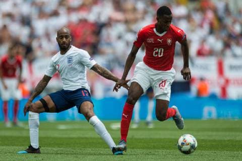 Guimaraes, Portugal, 09.06.2019, UEFA Nations League, 3. Platz, Schweiz - England, Fabian Delph (England) and Edimilson Fernandes (Switzerland) battle for the ball ( Defodi-09-531-002181