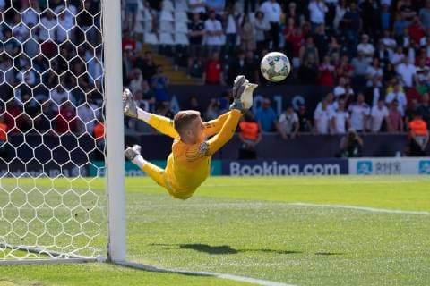 Guimaraes, Portugal, 09.06.2019, UEFA Nations League, Spiel um Platz 3, Schweiz - England, Torwart Jordan Pickford (ENG) haelt den Elfmeter ( Defodi-01053043038