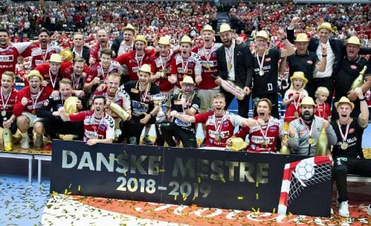 Aalborg Haandbolds danske mestre efter sejren i herrehaandbold finalekampen mellem Aalborg Haandbold og GOG i Jutlander Bank Arena Aalborg, soendag den 9. juni 2019.. , Aalborg Jylland Denmark Copyright: HenningxBagger HenningxBaggerx COP101 spdk20190609-181440-L