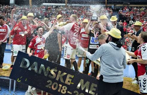 Aalborg Haandbolds danske mestre efter sejren i herrehaandbold finalekampen mellem Aalborg Haandbold og GOG i Jutlander Bank Arena Aalborg, soendag den 9. juni 2019.. , Aalborg Jylland Denmark Copyright: HenningxBagger HenningxBaggerx COP101 spdk20190609-181542-L
