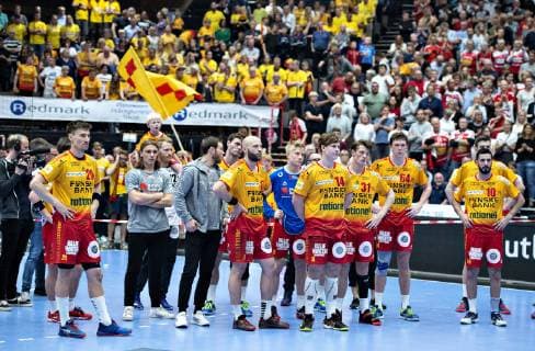 Skuffede GOG-spillere efter finalekampen mellem Aalborg Haandbold og GOG i Jutlander Bank Arena Aalborg, soendag den 9. juni 2019.. , Aalborg Jylland Denmark Copyright: HenningxBagger HenningxBaggerx COP101 spdk20190609-183219-L