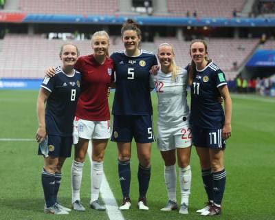 England Women v Scotland Women 2019 FIFA Women s World Cup Arsenal players, left to right: Kim Little, Leah Williamson, Jeniffer Beattie, Beth Mead, Lisa Evans during the 2019 FIFA Women s World Cup match at Allianz Riviera, Nice Content Not Available For UK Newspapers Copyright: xKunjanxMaldex FIL-13341-0076
