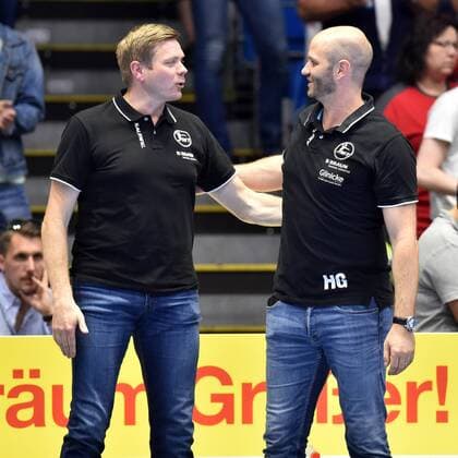 Axel Geerken (Management, Geschaeftsfuehrer MT Melsungen) (L ) und Heiko Grimm (Trainer MT Melsungen) freuen sich , GER, MT Melsungen - TBV Lemgo Lippe, Handball, 1. Bundesliga Maenner, 09.06.2019, GER, MT Melsungen - TBV Lemgo, Handball, 1. Liga Maenner, 09.06.2019 Kassel Copyright: xEIBNER RolandxSippelx EP_RSL